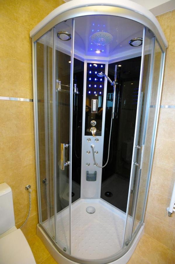 Yael Luxury Apartments 1 Buşteni Стая снимка